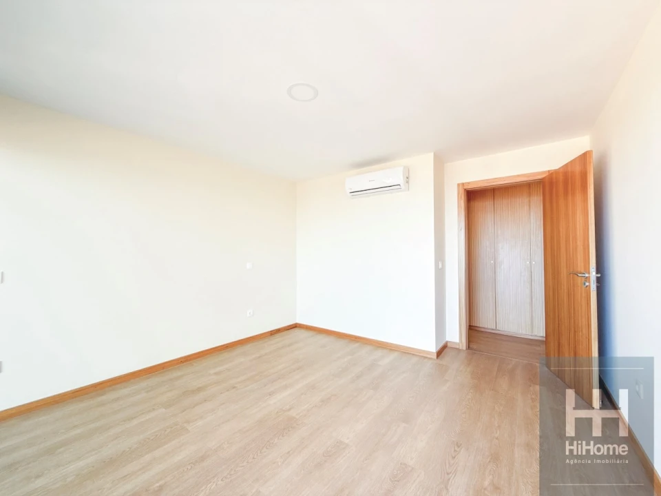 Apartamento T2 para Venda em Funchal (Santa Maria Maior) Foto 16