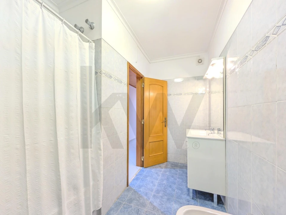 Apartamento T1 para Venda em Cacém e São Marcos Foto 8