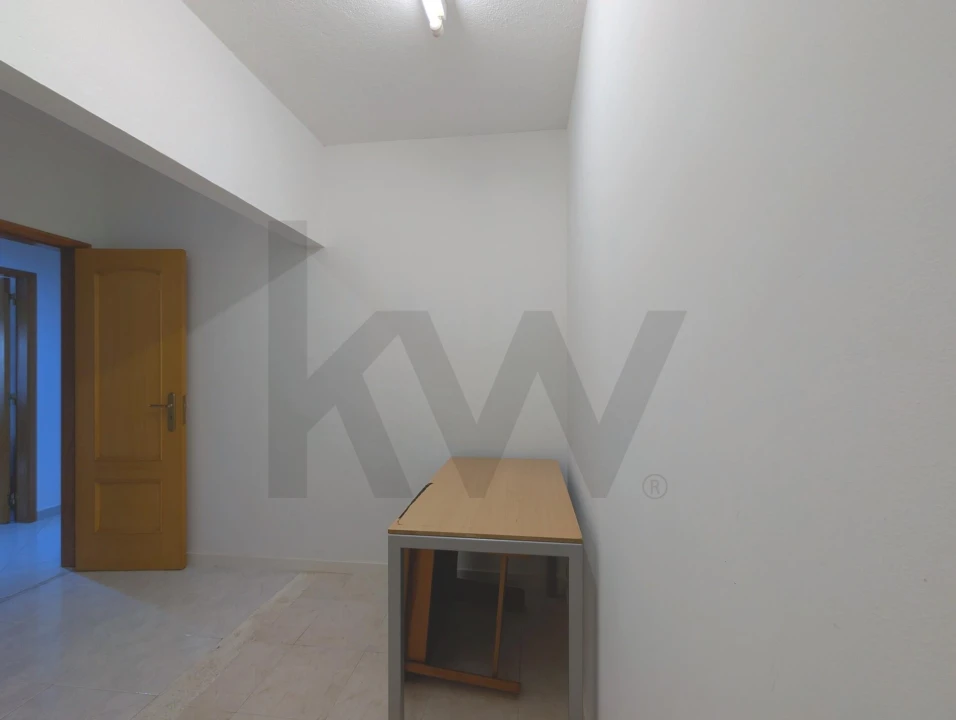 Apartamento T1 para Venda em Cacém e São Marcos Foto 28