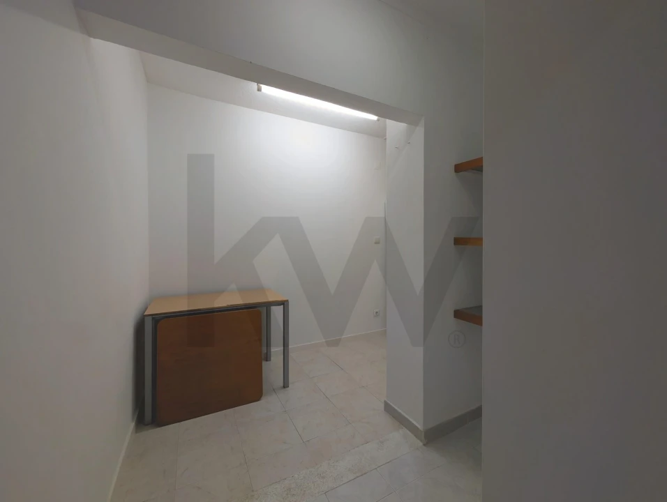 Apartamento T1 para Venda em Cacém e São Marcos Foto 30