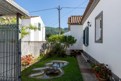 Moradia T3 para Venda em Sete Cidades