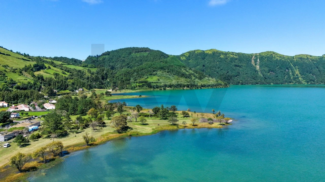 Moradia T3 para Venda em Sete Cidades Foto 33