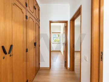 Apartamento T2 para Venda em Carnaxide e Queijas