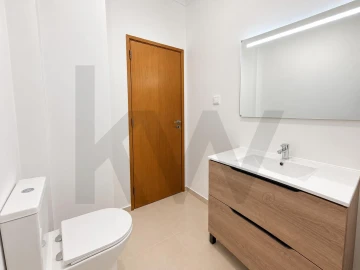 Apartamento T2 para Venda em Carnaxide e Queijas