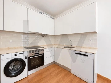 Apartamento T2 para Venda em Carnaxide e Queijas
