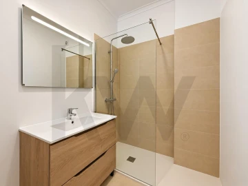 Apartamento T2 para Venda em Carnaxide e Queijas
