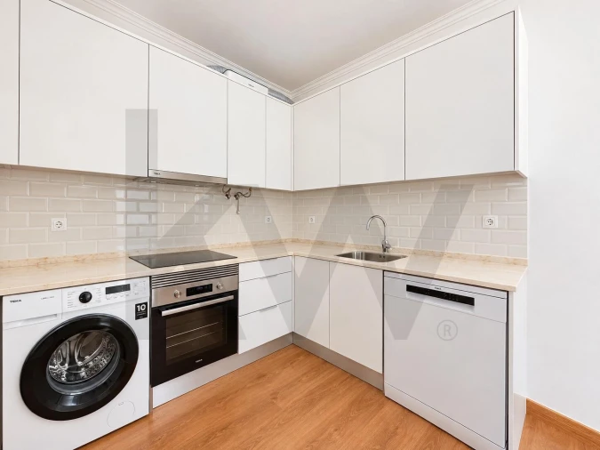Apartamento T2 para Venda em Carnaxide e Queijas Foto 2