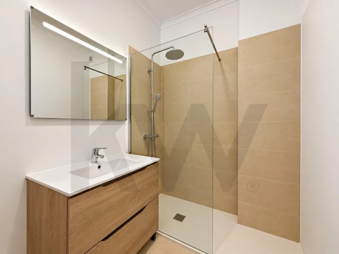 Apartamento T2 para Venda em Carnaxide e Queijas Foto 11