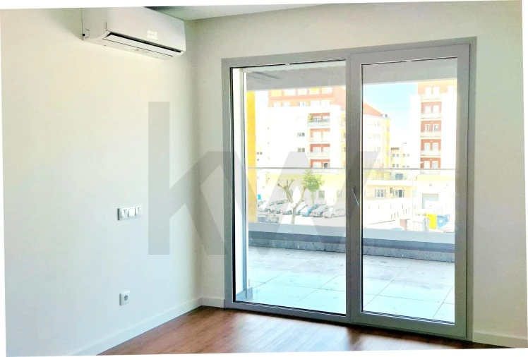 Apartamento T2 para Venda em Camarate, Unhos e Apelação Foto 2