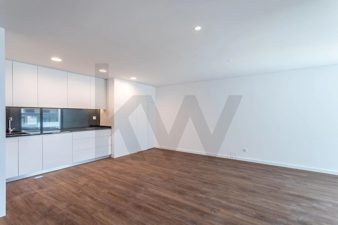 Apartamento T2 para Venda em Camarate, Unhos e Apelação Foto 3