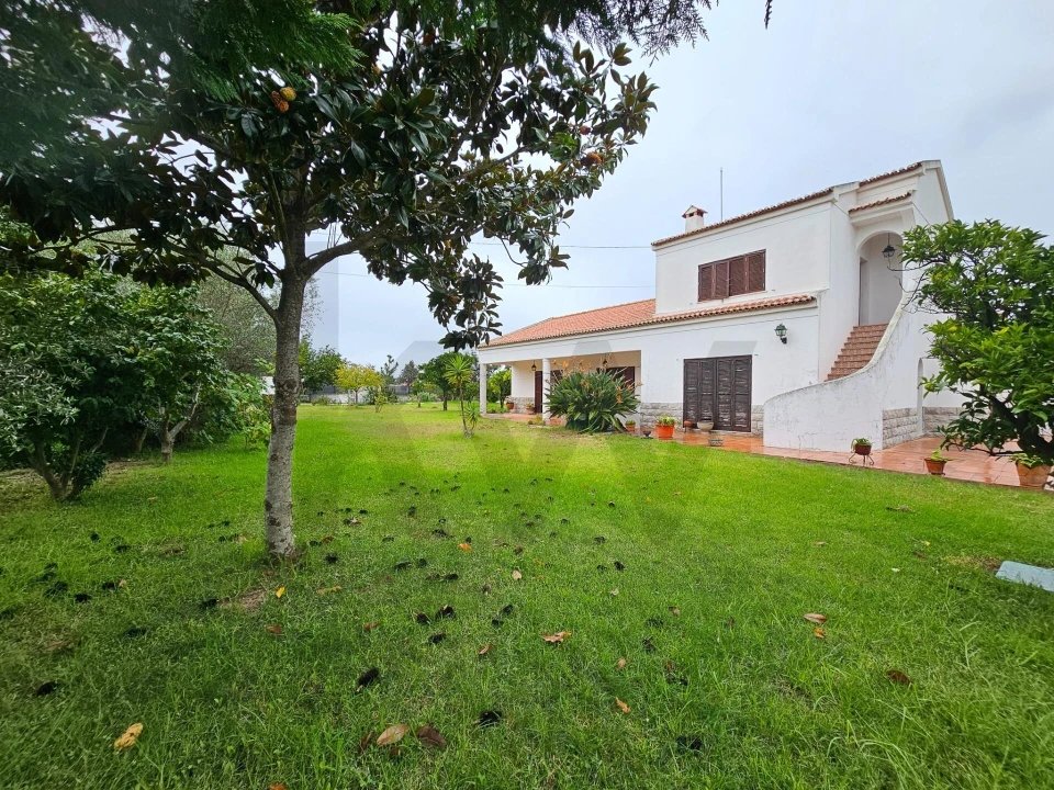 Quinta T4 para Venda em Moita Foto 24