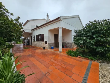 Quinta T4 para Venda em Moita