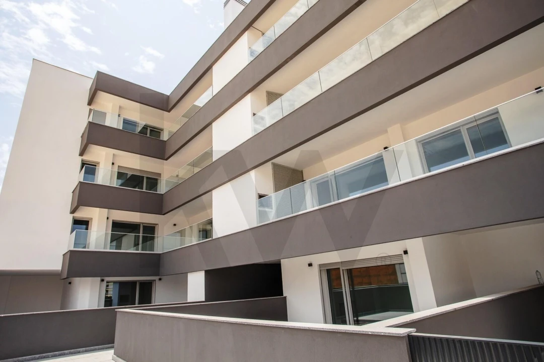 Apartamento T2 para Venda em Camarate, Unhos e Apelação Foto 1