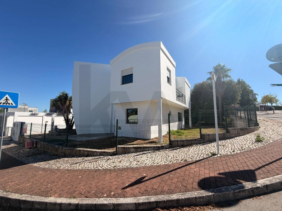 Moradia T3 para Venda em Quinta do Anjo Foto 2