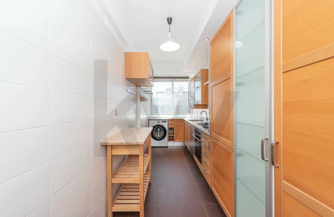 Apartamento T3 para Arrendamento em São Domingos de Benfica Foto 14