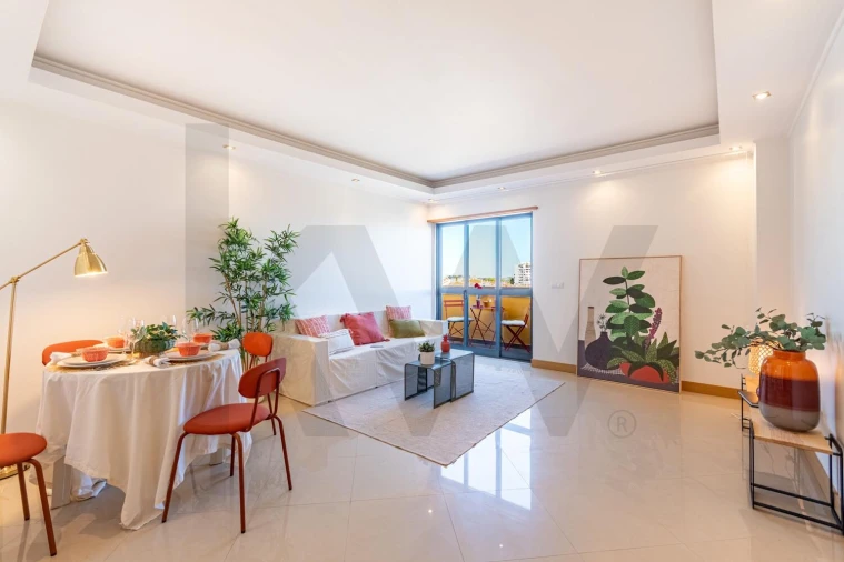 Apartamento T3 para Venda em Odivelas Foto 2