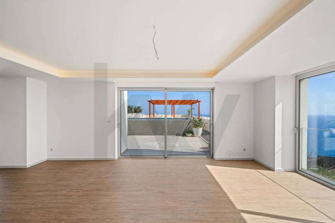 Apartamento T3 para Venda em Camara de Lobos Foto 32