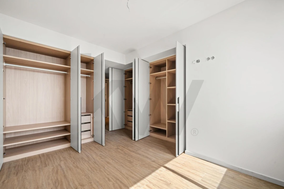 Apartamento T3 para Venda em Camara de Lobos Foto 9