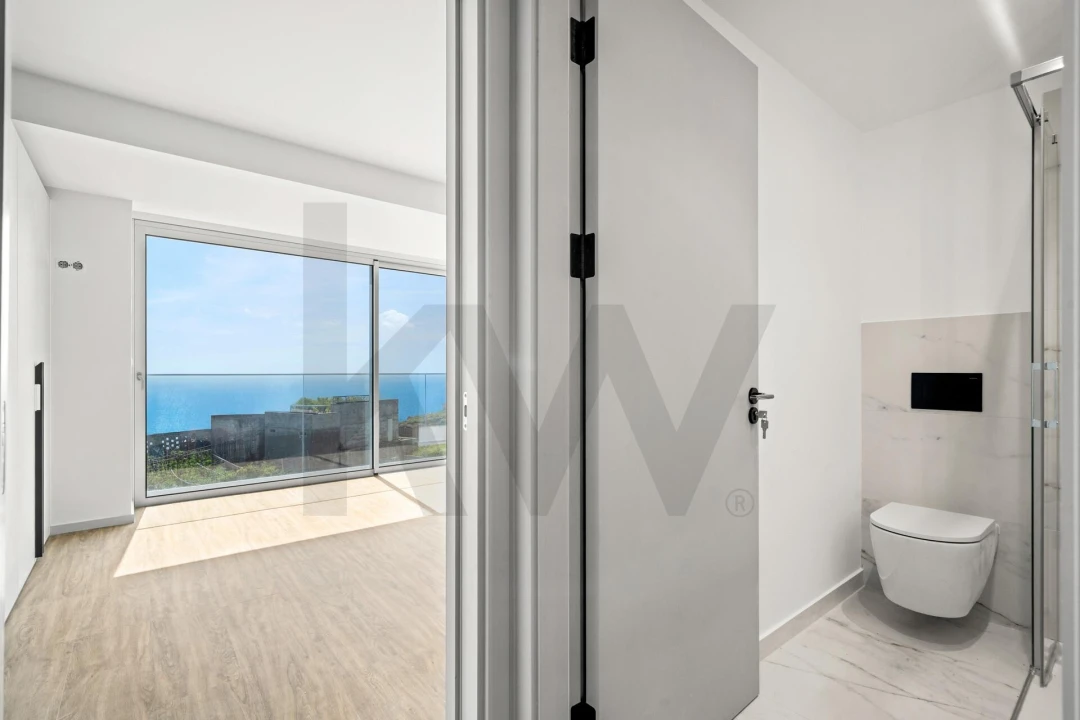 Apartamento T3 para Venda em Camara de Lobos Foto 12