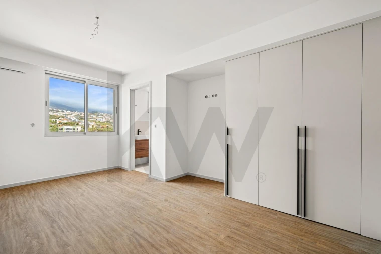 Apartamento T3 para Venda em Camara de Lobos Foto 17