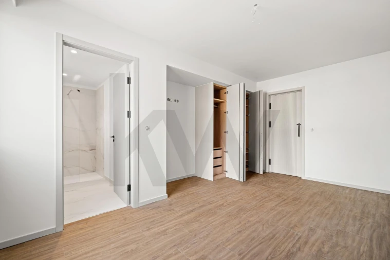 Apartamento T3 para Venda em Camara de Lobos Foto 19