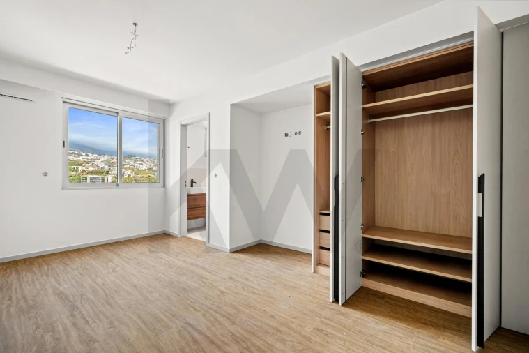 Apartamento T3 para Venda em Camara de Lobos Foto 18