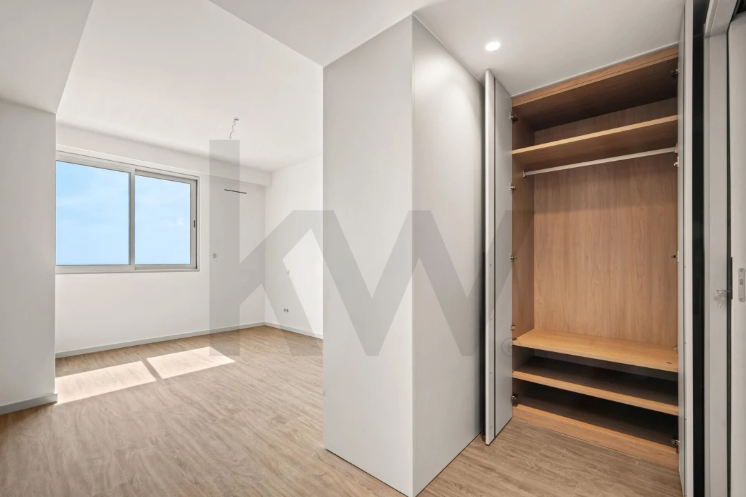 Apartamento T3 para Venda em Camara de Lobos Foto 10
