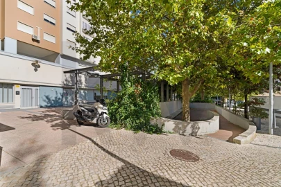 Apartamento T2 para Venda em Olivais