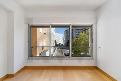 Apartamento T2 para Venda em Olivais
