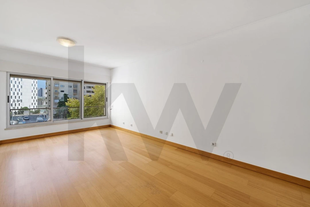 Apartamento T2 para Venda em Olivais Foto 1
