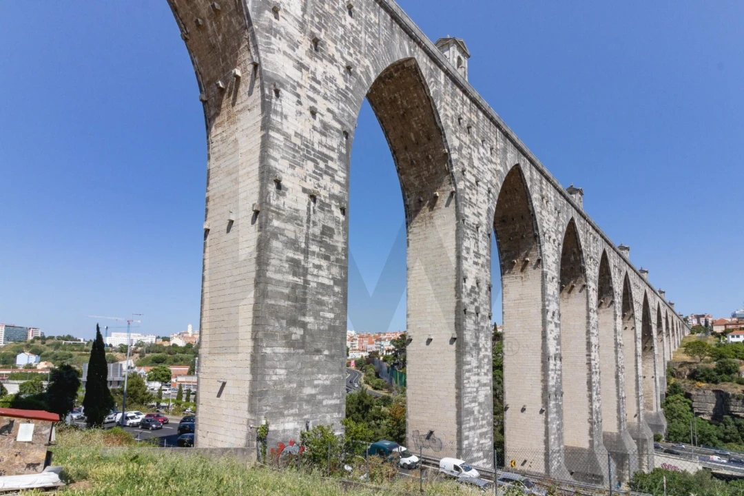 Prédio para Venda em Campolide Foto 4