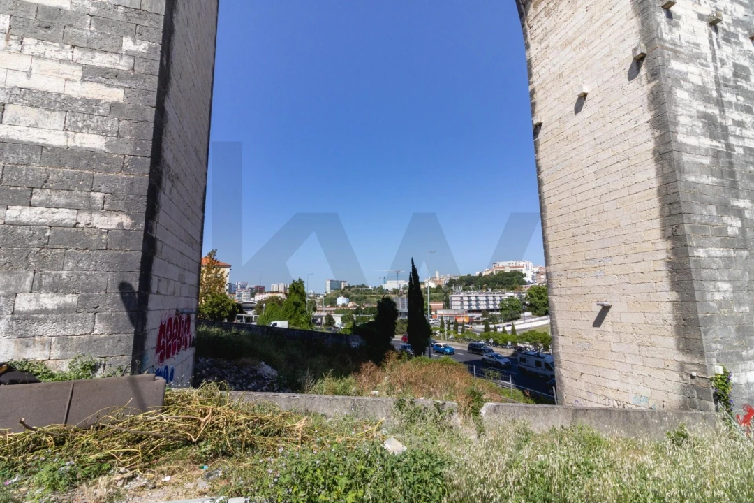 Prédio para Venda em Campolide Foto 7