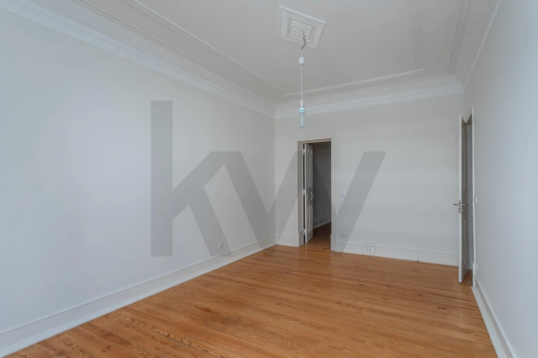 Apartamento T3 para Venda em Avenidas Novas Foto 6