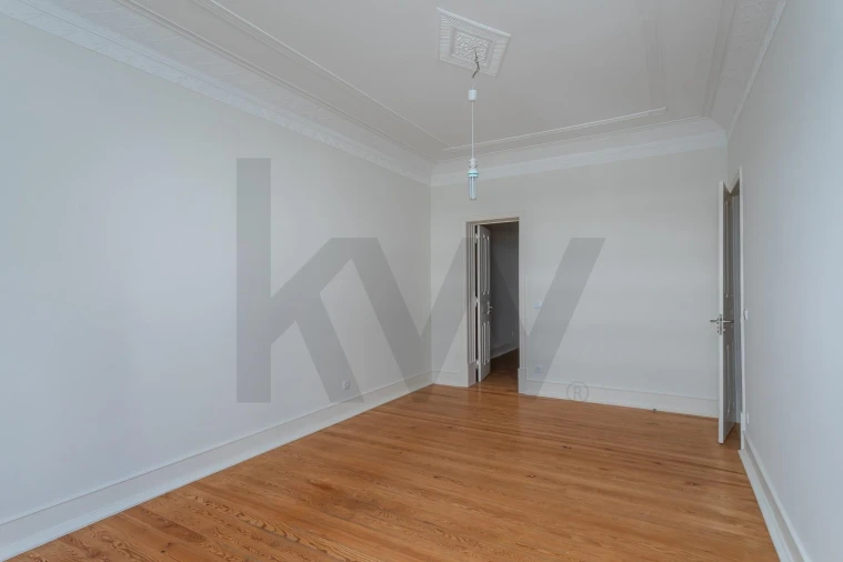 Apartamento T3 para Venda em Avenidas Novas Foto 6