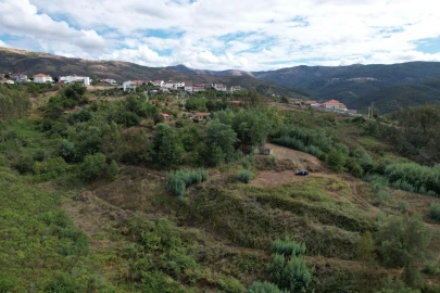 Terreno para Venda em Cerdeira e Moura da Serra