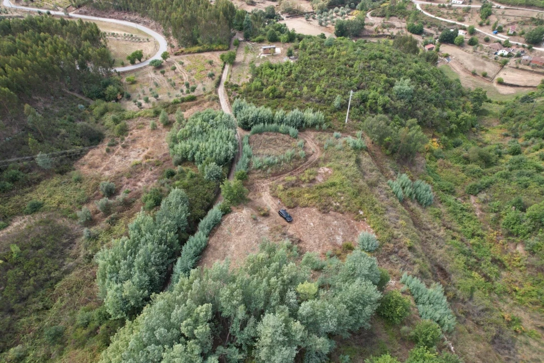 Terreno para Venda em Cerdeira e Moura da Serra Foto 18
