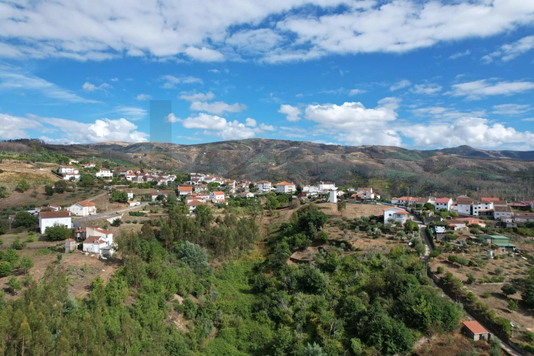 Terreno para Venda em Cerdeira e Moura da Serra Foto 12
