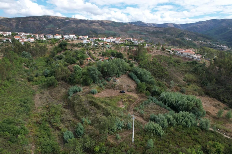 Terreno para Venda em Cerdeira e Moura da Serra Foto 15