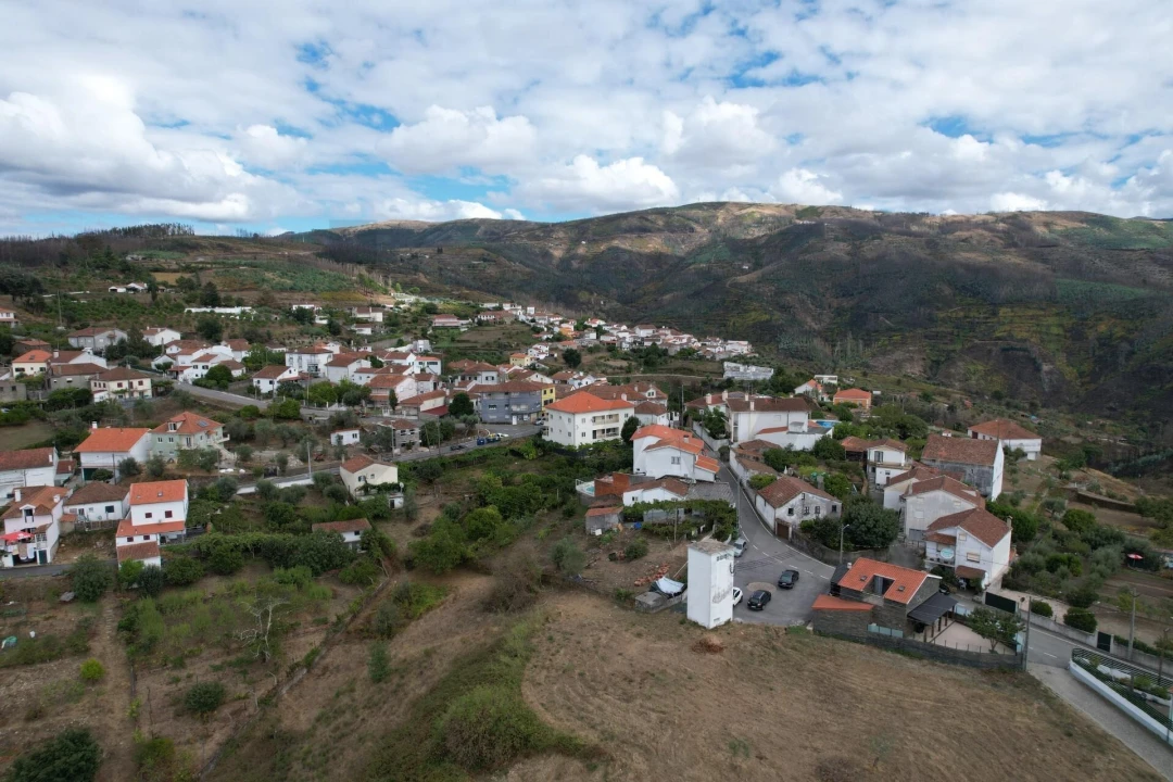 Terreno para Venda em Cerdeira e Moura da Serra Foto 13
