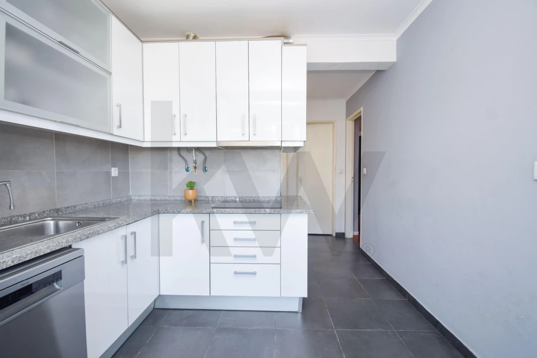 Apartamento T3 para Arrendamento em Moscavide e Portela Foto 23