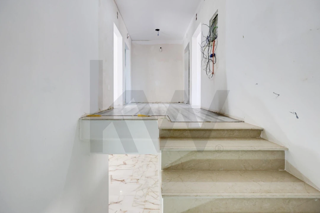 Moradia T4 para Venda em Santa Iria de Azoia, São João da Talha e Bobadela Foto 12