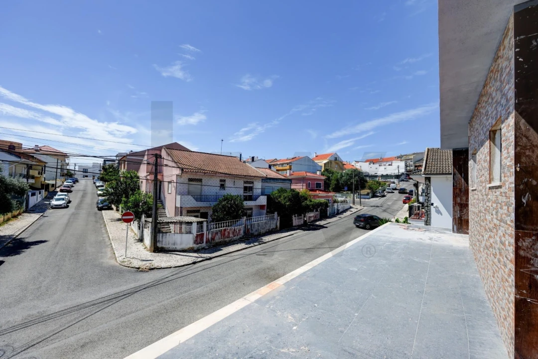 Moradia T4 para Venda em Santa Iria de Azoia, São João da Talha e Bobadela Foto 34