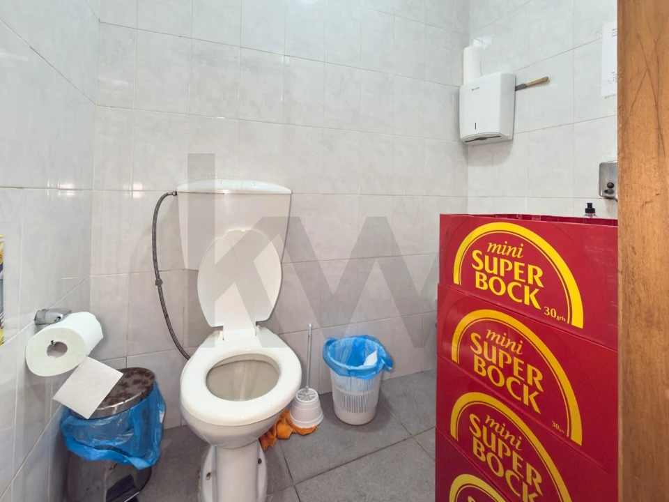 Loja para Venda em Rabo de Peixe Foto 18