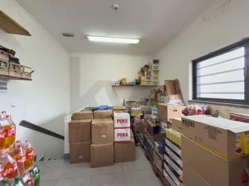 Loja para Venda em Rabo de Peixe