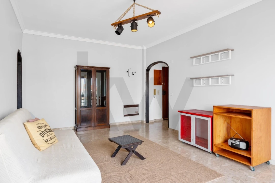 Apartamento T1 para Venda em Charneca de Caparica e Sobreda Foto 11