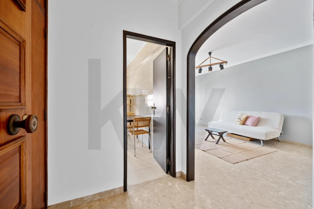 Apartamento T1 para Venda em Charneca de Caparica e Sobreda Foto 1
