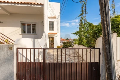 Apartamento T1 para Venda em Charneca de Caparica e Sobreda