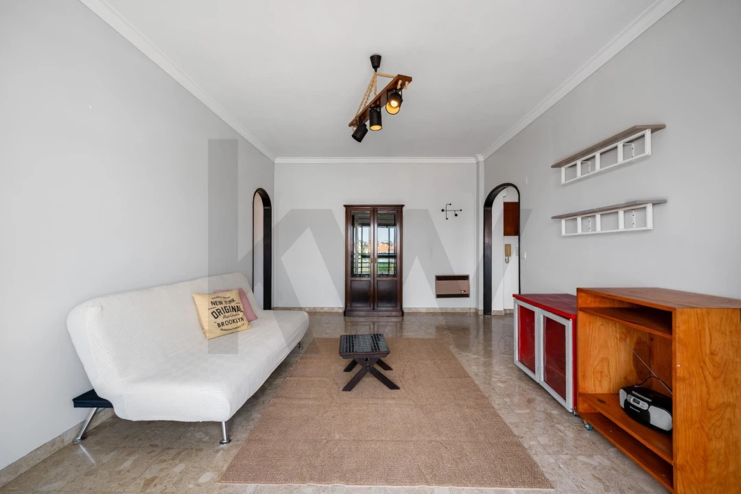 Apartamento T1 para Venda em Charneca de Caparica e Sobreda Foto 10