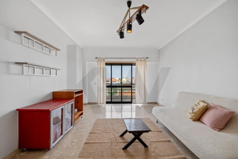 Apartamento T1 para Venda em Charneca de Caparica e Sobreda Foto 8