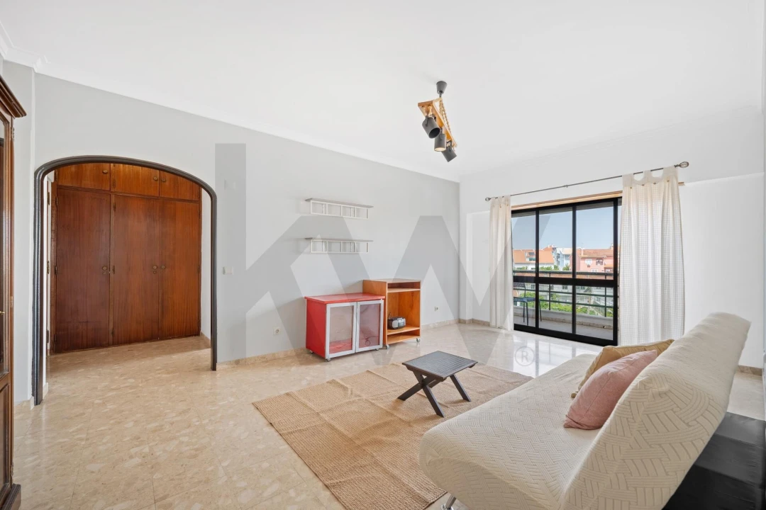 Apartamento T1 para Venda em Charneca de Caparica e Sobreda Foto 7